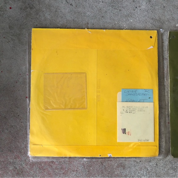 Living Shakespeare Vinyl Records Bundle - King Lear & Hamlet - Picture 4 of 6